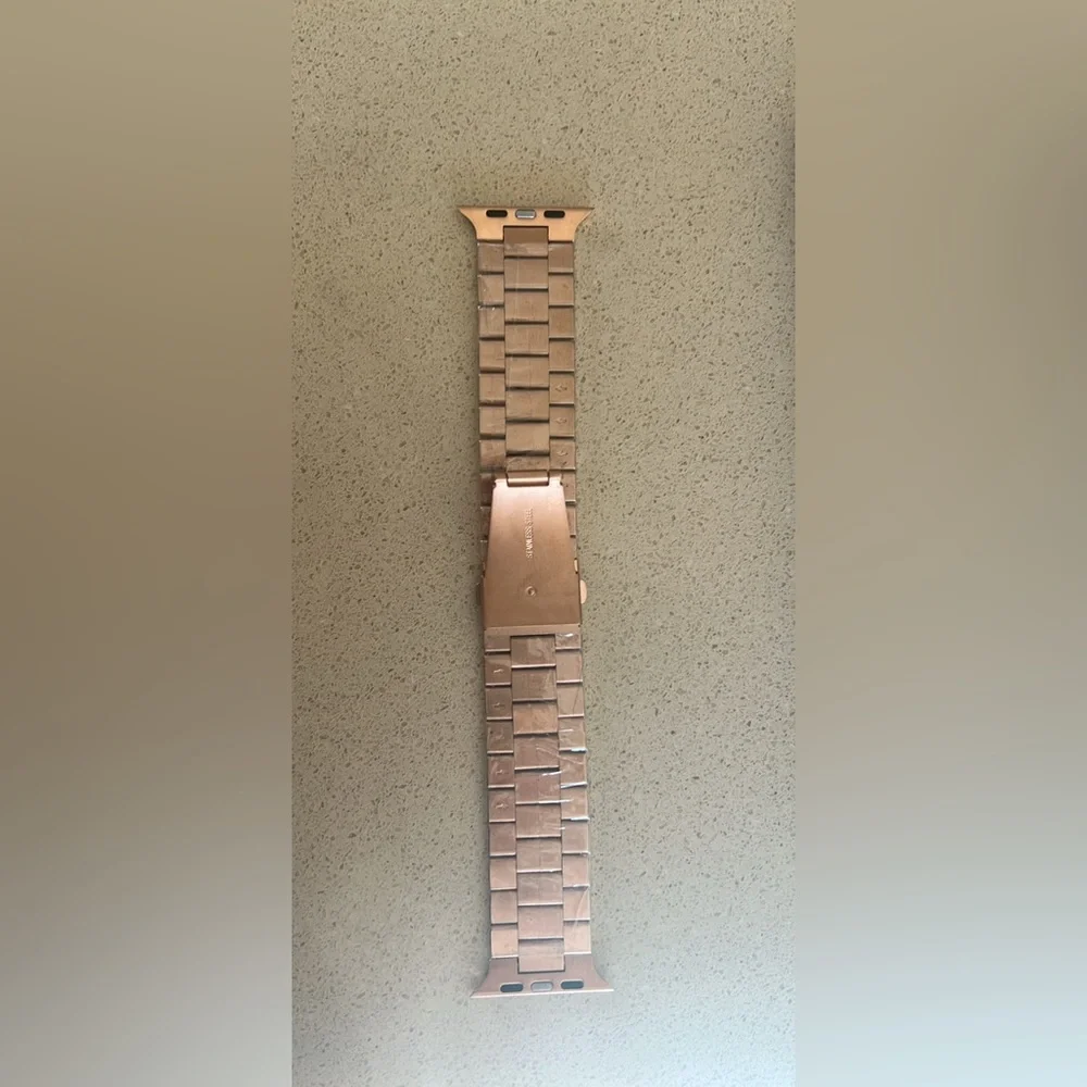 Apple Watch band (42/44/46) ( Brand new)‎